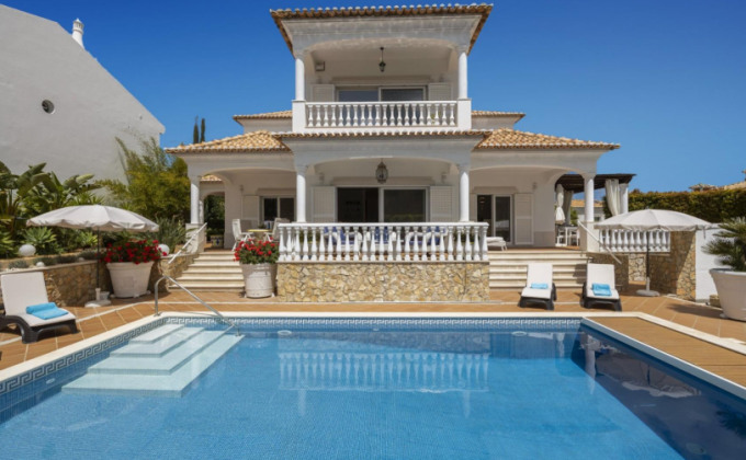 Villa to rent in Varandas  do Lago