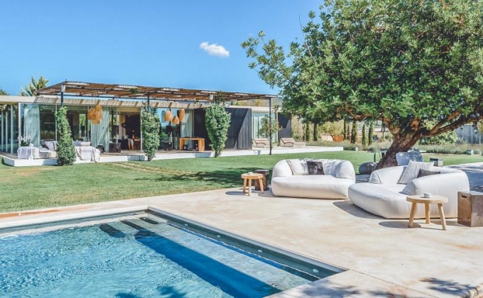 Villa to rent near Santa Eulalia