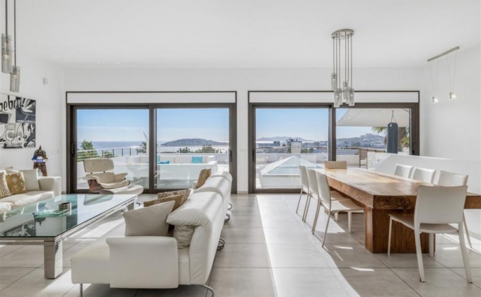 Villa to rent in Cap Martinet